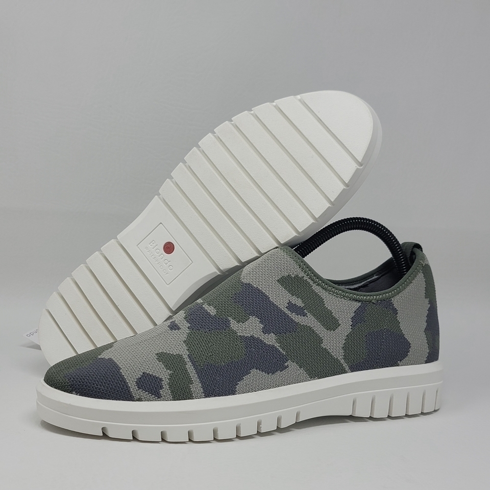 Blondo Farrah Green Camo Hunting Hiking Waterproof Slip-on Sneaker Size 9.5 New